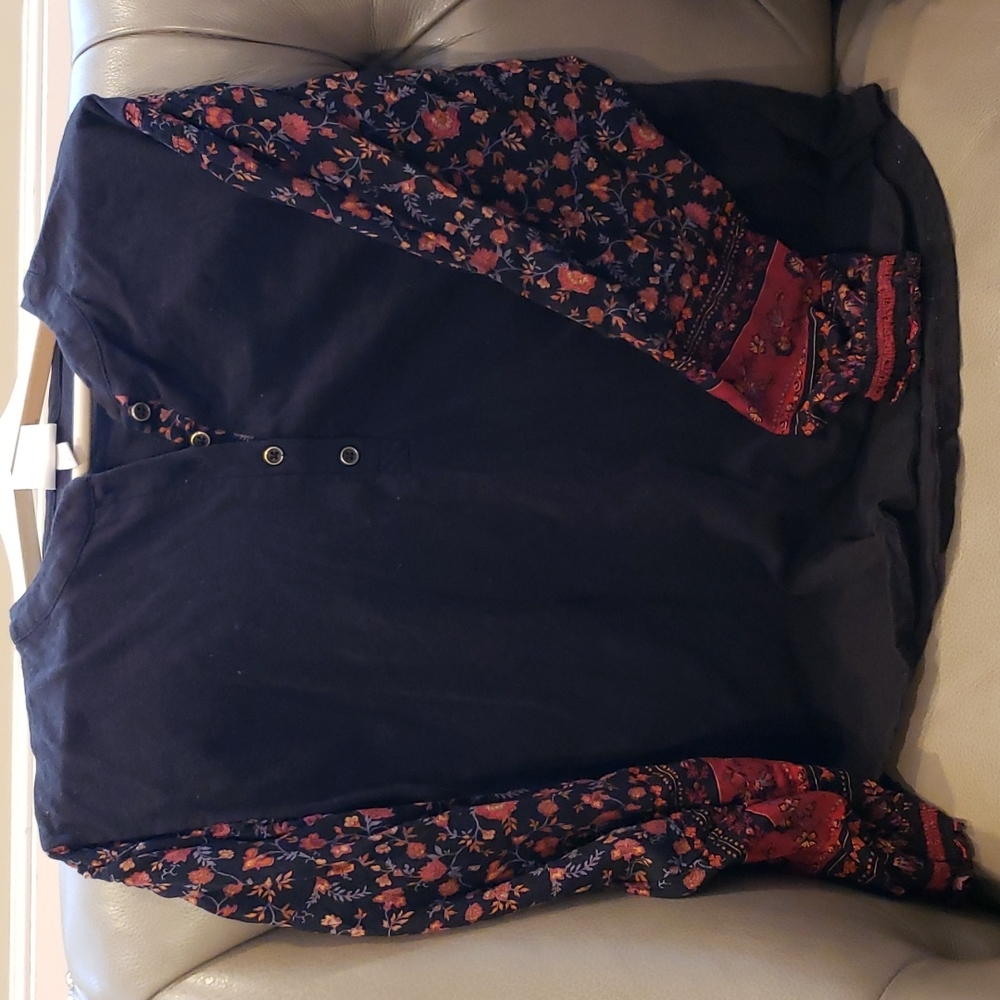 Knox Rose top, Size M, EUC
